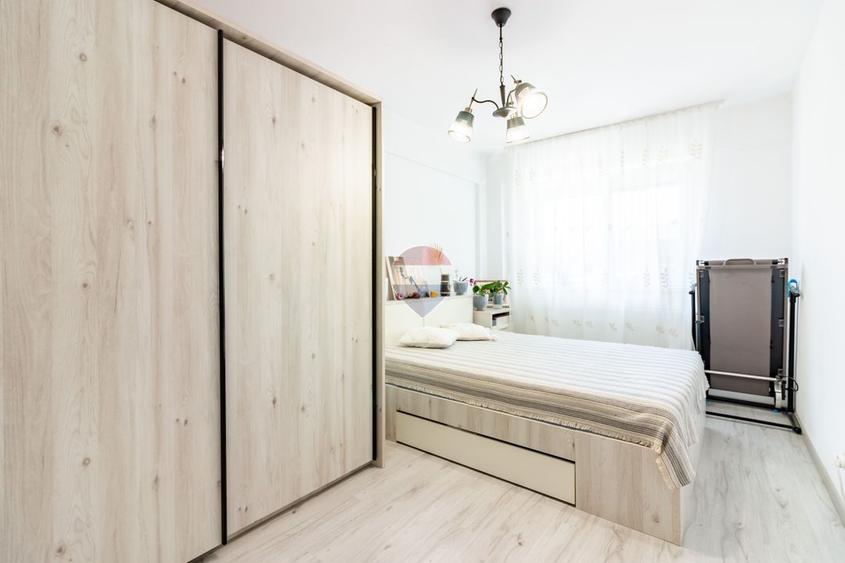 Apartament cu 2 camere decomandat, mobilat în Est