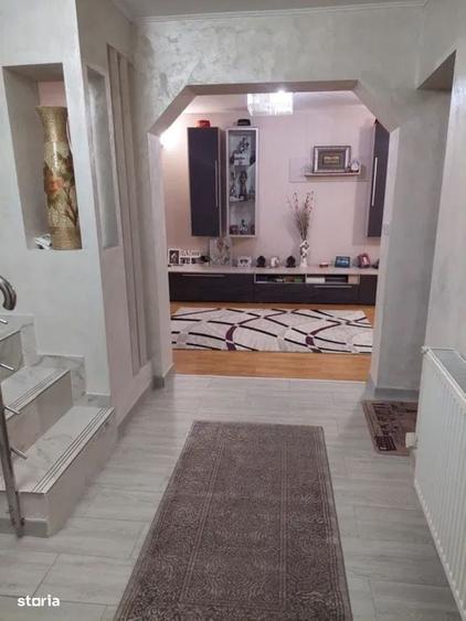 Casă cu 4 camere cu Teren 270 Mp în Central