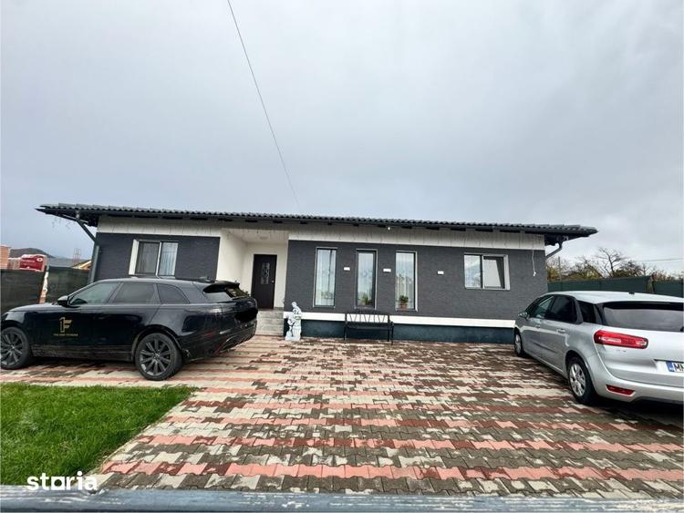 Casă cu 4 camere cu Teren 720 Mp în Central