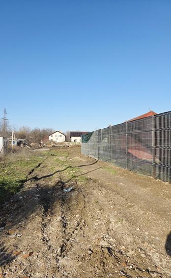 Teren Construcții intravilan de 1186 mp, în Vest