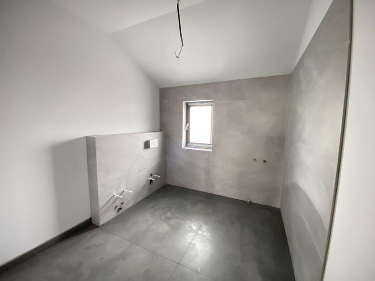 Duplex cu 4 camere cu Canalizare în Săcălaz