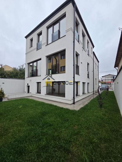 Casă individuală cu 5 camere cu Canalizare în Theodor Pallady