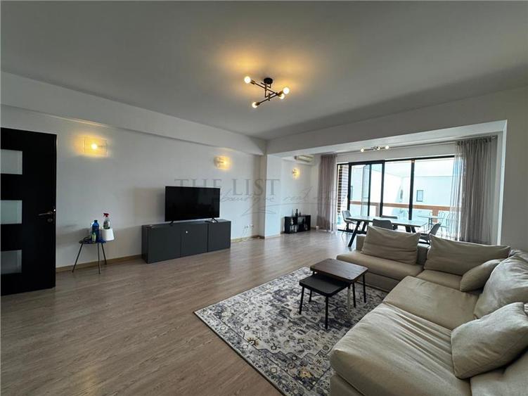 Apartament cu 3 camere decomandat, mobilat în Pipera