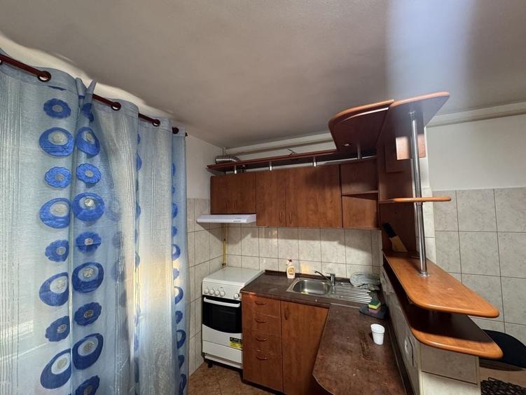 Apartament cu 2 camere decomandat în Steaua