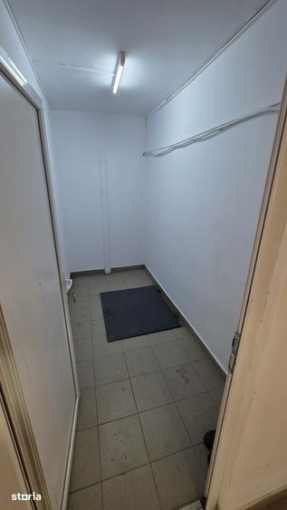 Spațiu comercial, de 200 mp, în Central
