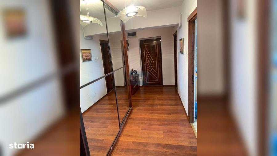 Apartament cu 3 camere decomandat în Faleză