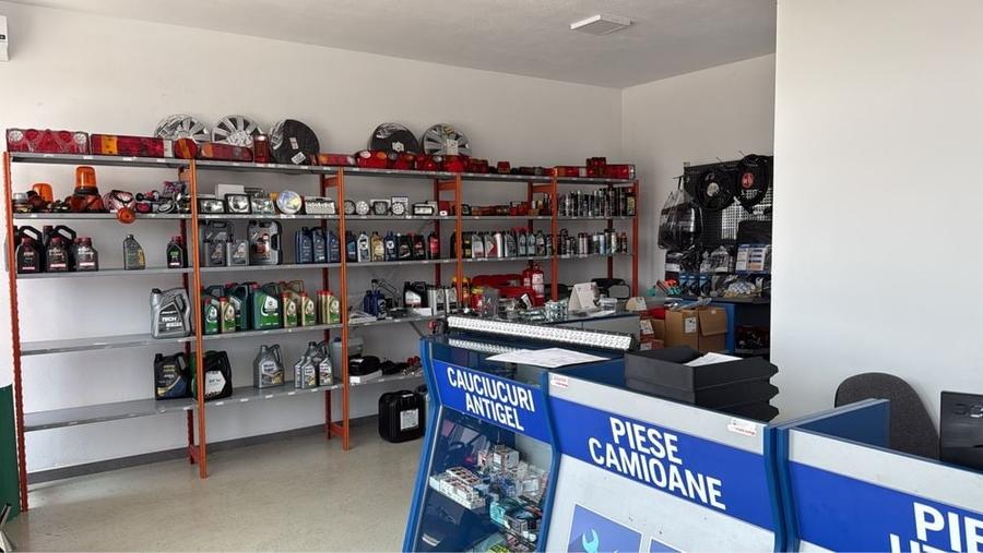Spațiu comercial, de 100 mp, în Petru Rareș