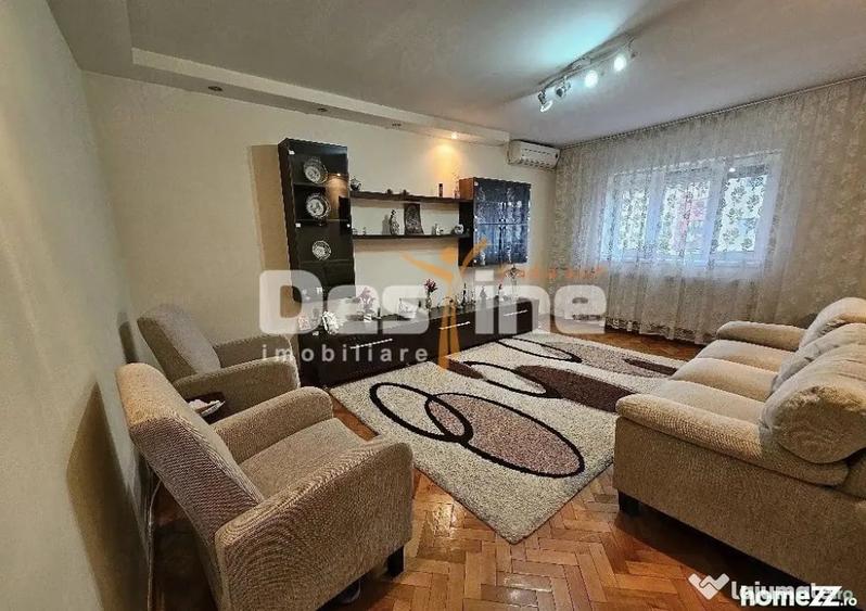 Apartament cu 3 camere decomandat în Soarelui