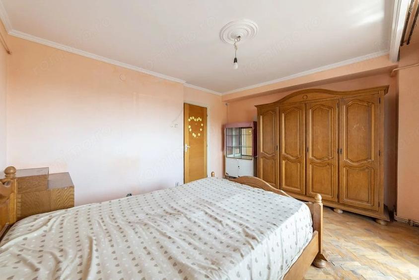 Apartament cu 3 camere decomandat în Găvana
