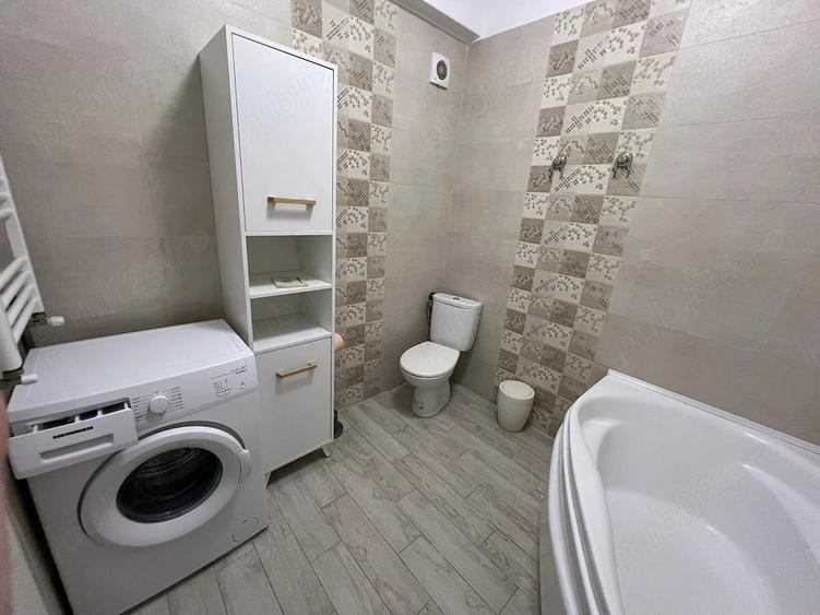 Apartament cu 2 camere decomandat în 1 Decembrie