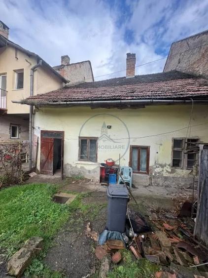 Casă cu 2 camere cu Teren 266 Mp în Ultracentral