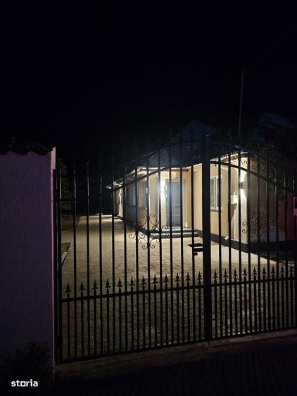 Casă cu 4 camere în Călinești