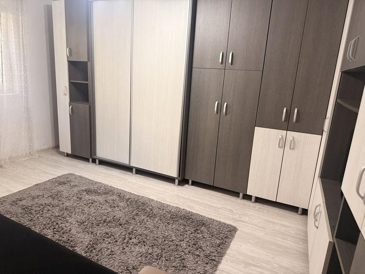 Garsonieră decomandată în Tătărași