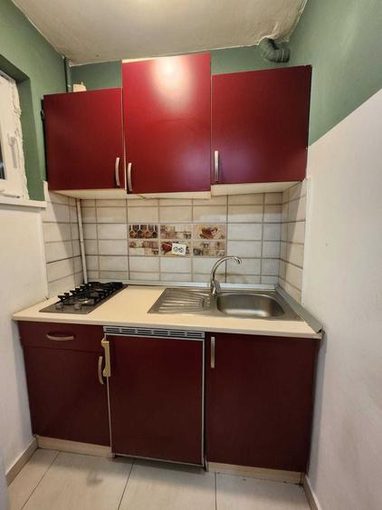 Particular inchiriez garsoniera zona Piata Alba Iulia - 270 euro - 10