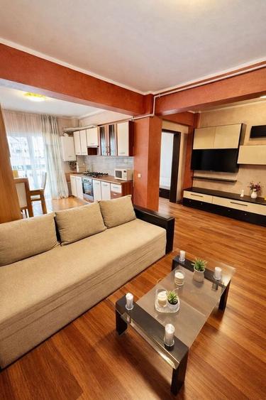 Apartament cu 2 camere semidecomandat, mobilat în Calea Turzii