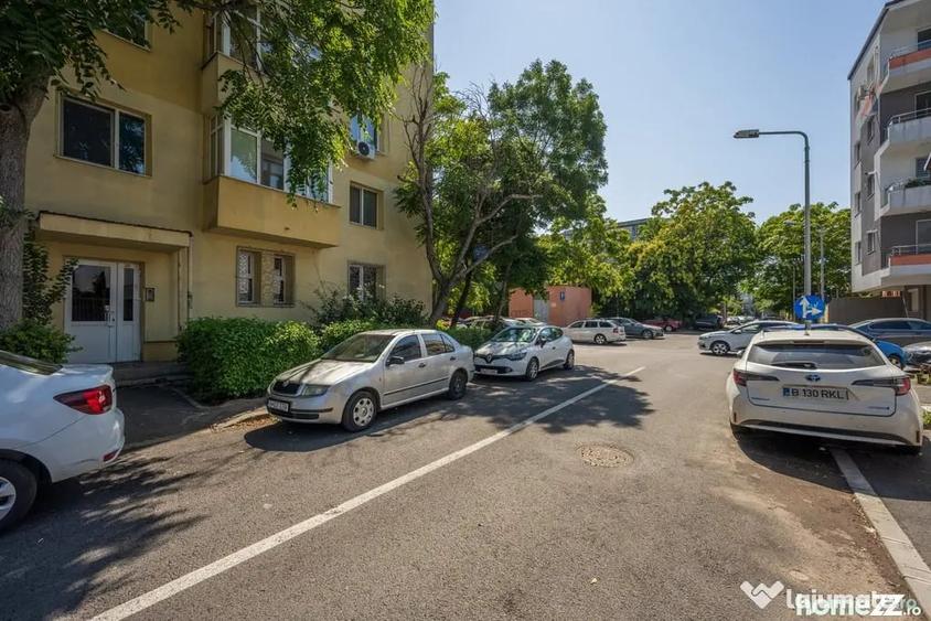 Garsonieră decomandată în Central