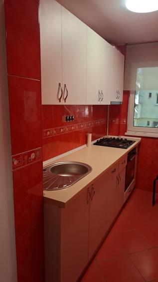 Apartament cu 2 camere decomandat, mobilat în Lacul Tei