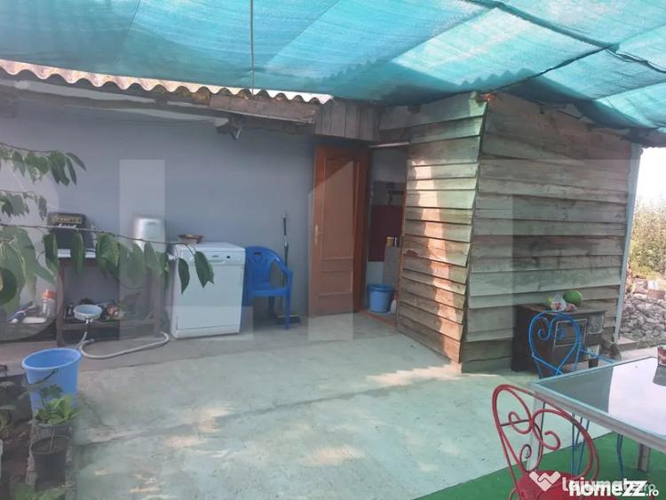 Casă cu 2 camere cu Teren 3300 Mp în Central