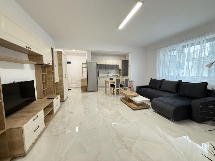 Apartament cu 2 camere semidecomandat, mobilat în Giroc