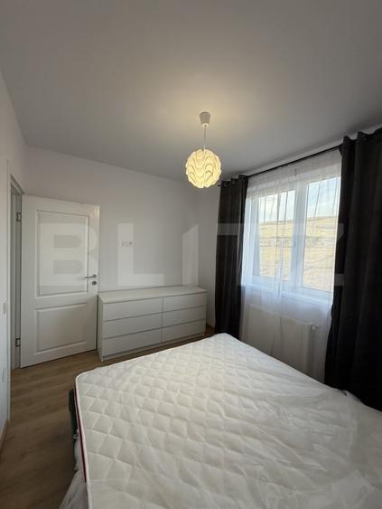 Apartament cu 3 camere semidecomandat, mobilat în Chinteni