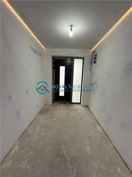 Casă individuală cu 5 camere cu Teren 704 Mp în Strejnicu