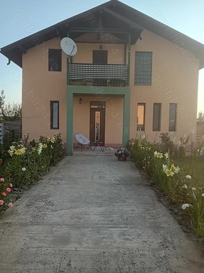 Casă cu 4 camere în Central