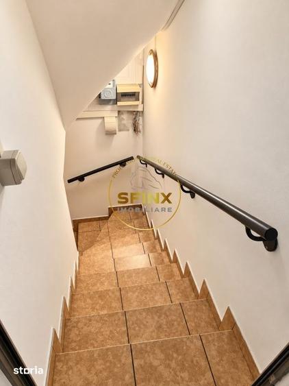 Casă cu 8 camere cu Teren 237 Mp în Tei