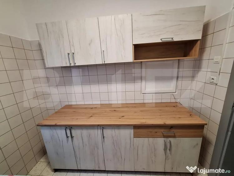 Casă cu 11 camere cu Teren 700 Mp în Bucovina