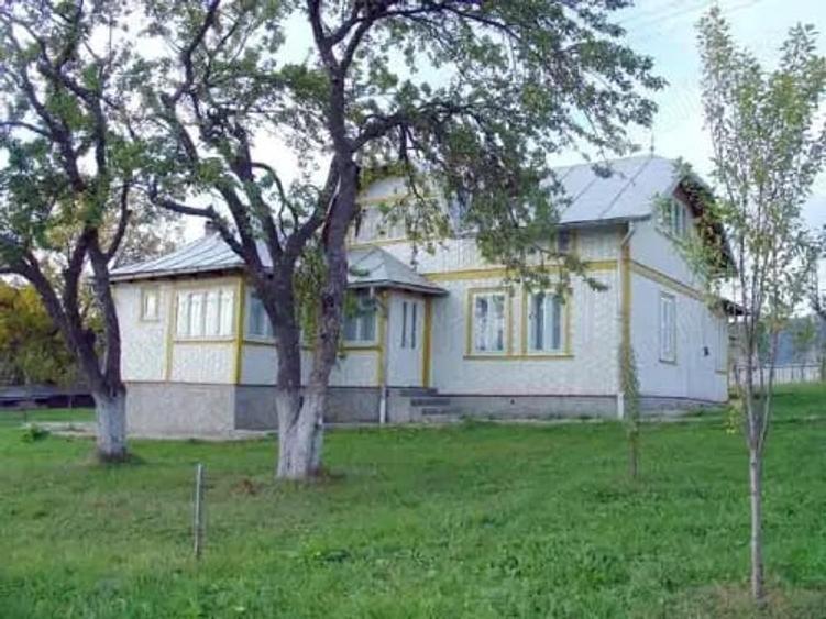 Casă cu Teren 3536 Mp în Coșna