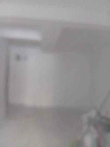 Apartament cu 3 camere decomandat în Florești