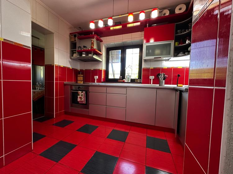 Casă cu 5 camere cu Canalizare în Cheia