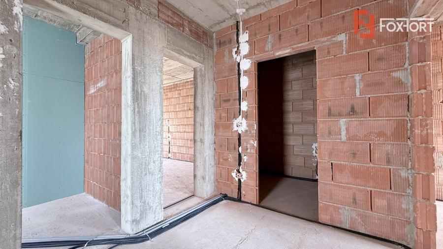 Duplex cu 5 camere cu Canalizare în Moșnița Nouă