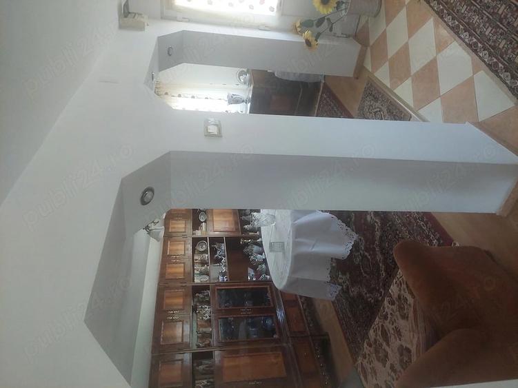 Casă cu 4 camere cu Teren 1200 Mp în Exterior Vest