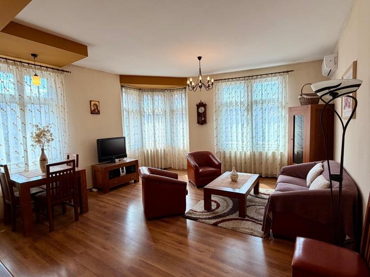 Apartament cu 2 camere decomandat în Centrul Istoric