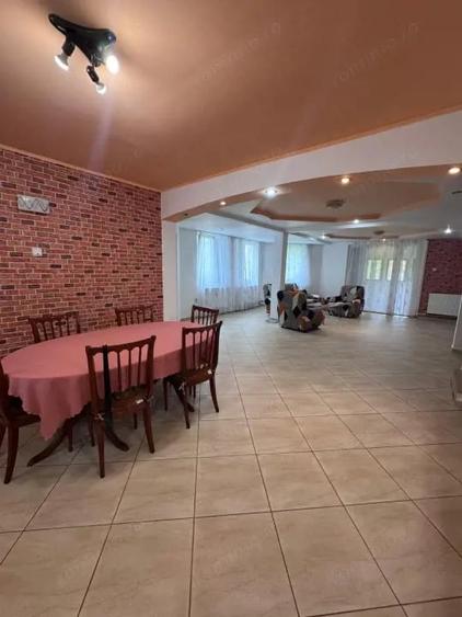 Casă cu Teren 1153 Mp în Solca