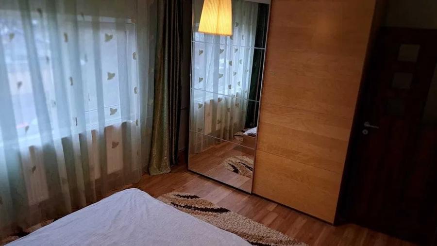 Apartament cu 2 camere decomandat, mobilat în Păcii
