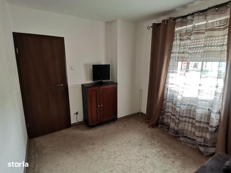 Apartament cu 3 camere semidecomandat în Șelimbăr