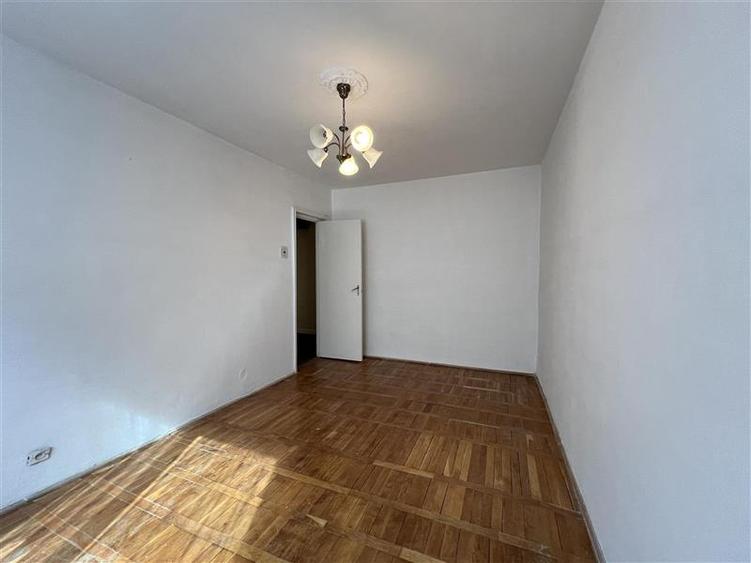 Apartament cu 2 camere decomandat în Vest