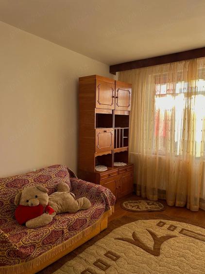 Apartament cu 2 camere semidecomandat în 1 Mai
