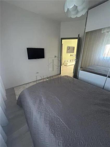 Apartament cu 3 camere decomandat, mobilat în Dumbrăvița