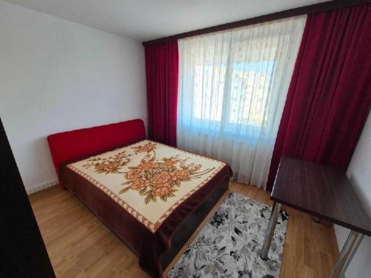 Apartament cu 2 camere semidecomandat, mobilat în Tomis II