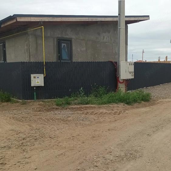 Teren de 570 mp, în Vânători
