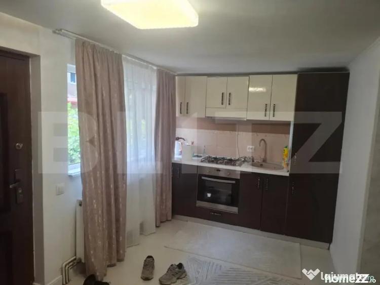 Apartament cu 2 camere semidecomandat în Micro 11