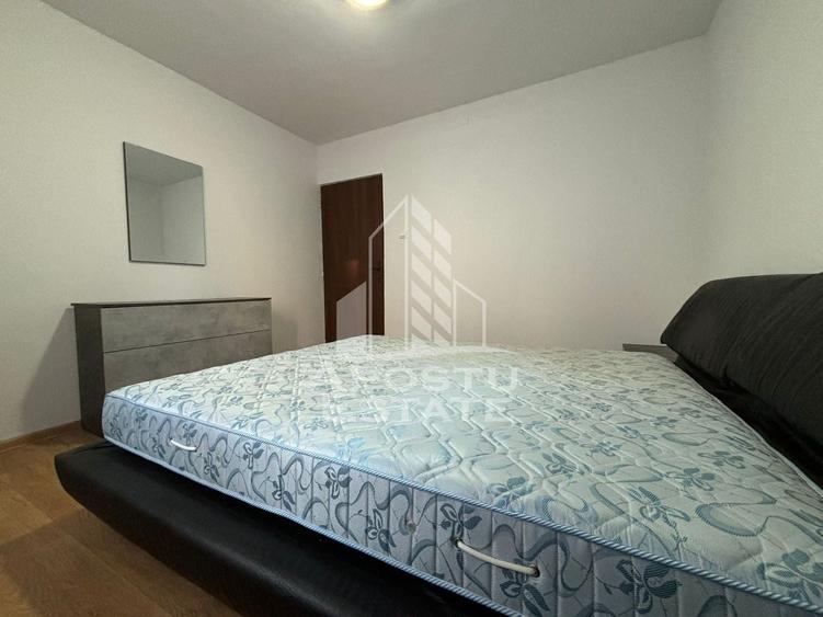 Apartament cu 3 camere decomandat, mobilat în Lipovei