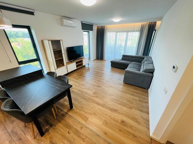 Apartament cu 3 camere decomandat, mobilat în Iancu Nicolae