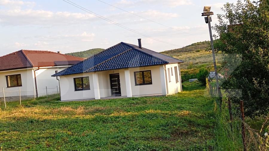 Casă modernă de vânzare în zona Sigmir – 4 camere, 2 băi și teren de 11 ari - 1