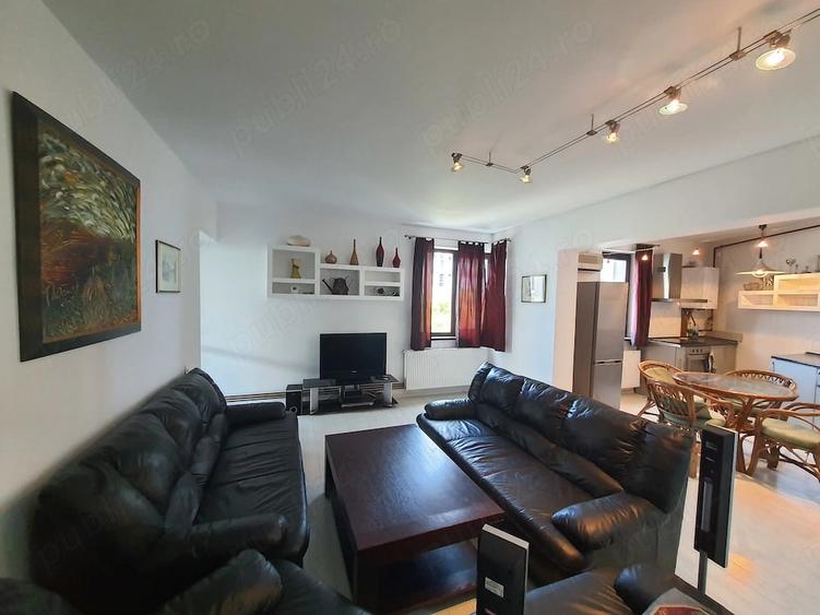 Apartament cu 3 camere decomandat în Peninsula