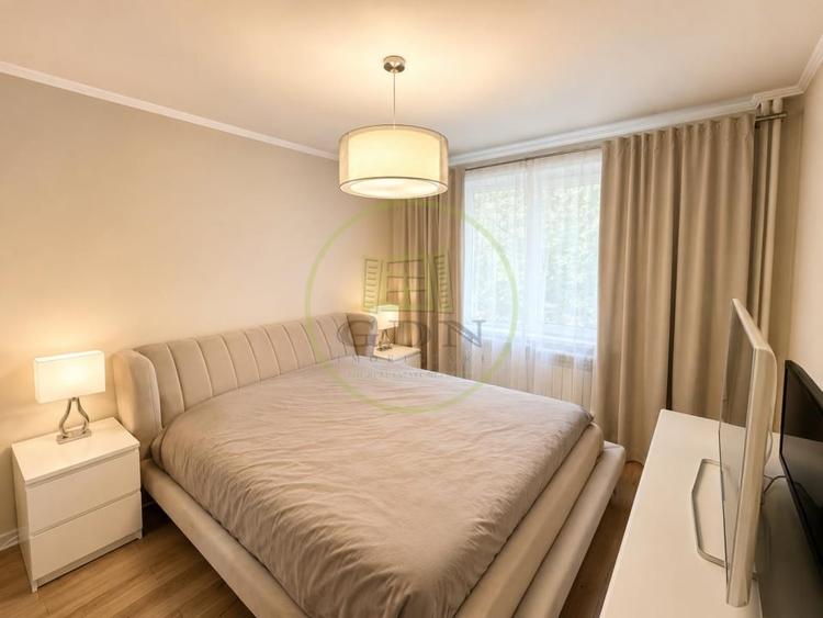 Apartament cu 3 camere semidecomandat, mobilat în Rahova
