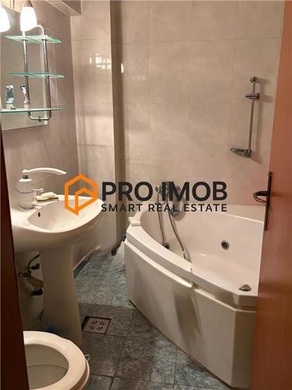 Apartament cu 4 camere decomandat în Unirii Sud