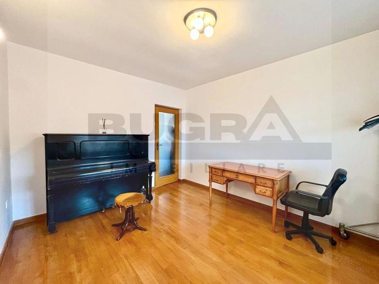 Apartament cu 3 camere semidecomandat, mobilat în Andrei Mureșanu